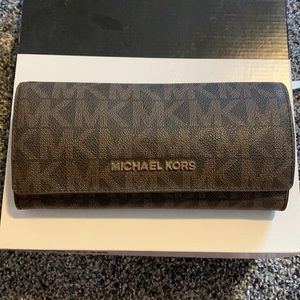 Michael Kors Checkbook Wallet